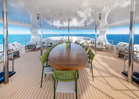 Galpagos-luxury-superyacht-tribute