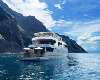 Galpagos-luxury-superyacht-tribute