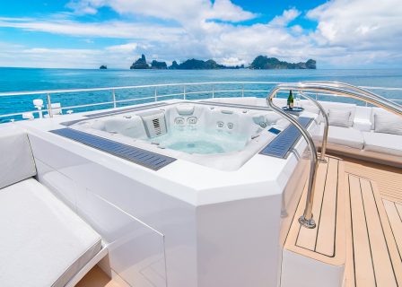 Galpagos-luxury-superyacht-tribute