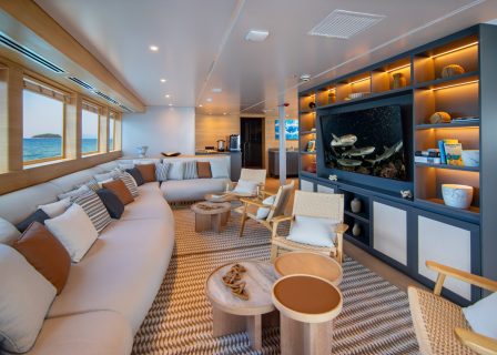 Galpagos-luxury-superyacht-tribute