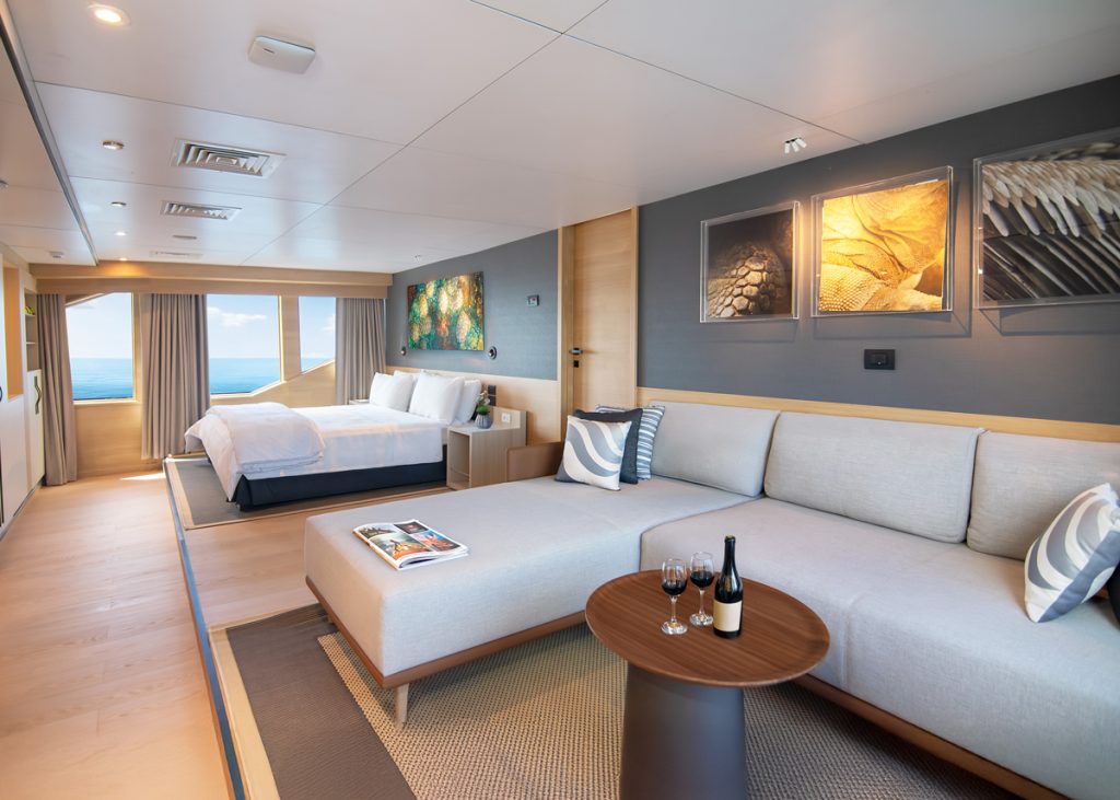 Galpagos-luxury-superyacht-tribute